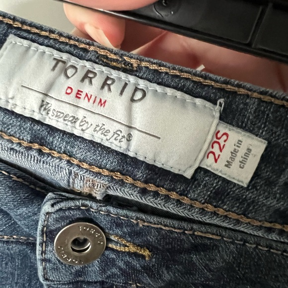 Torrid | denim slim ankle jeans - 22 - Picture 5 of 6